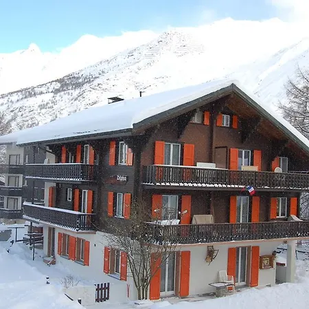 Delphin Апартаменти